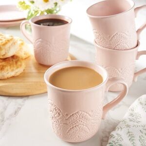 The Pioneer Woman Pink Embossed Mug Set